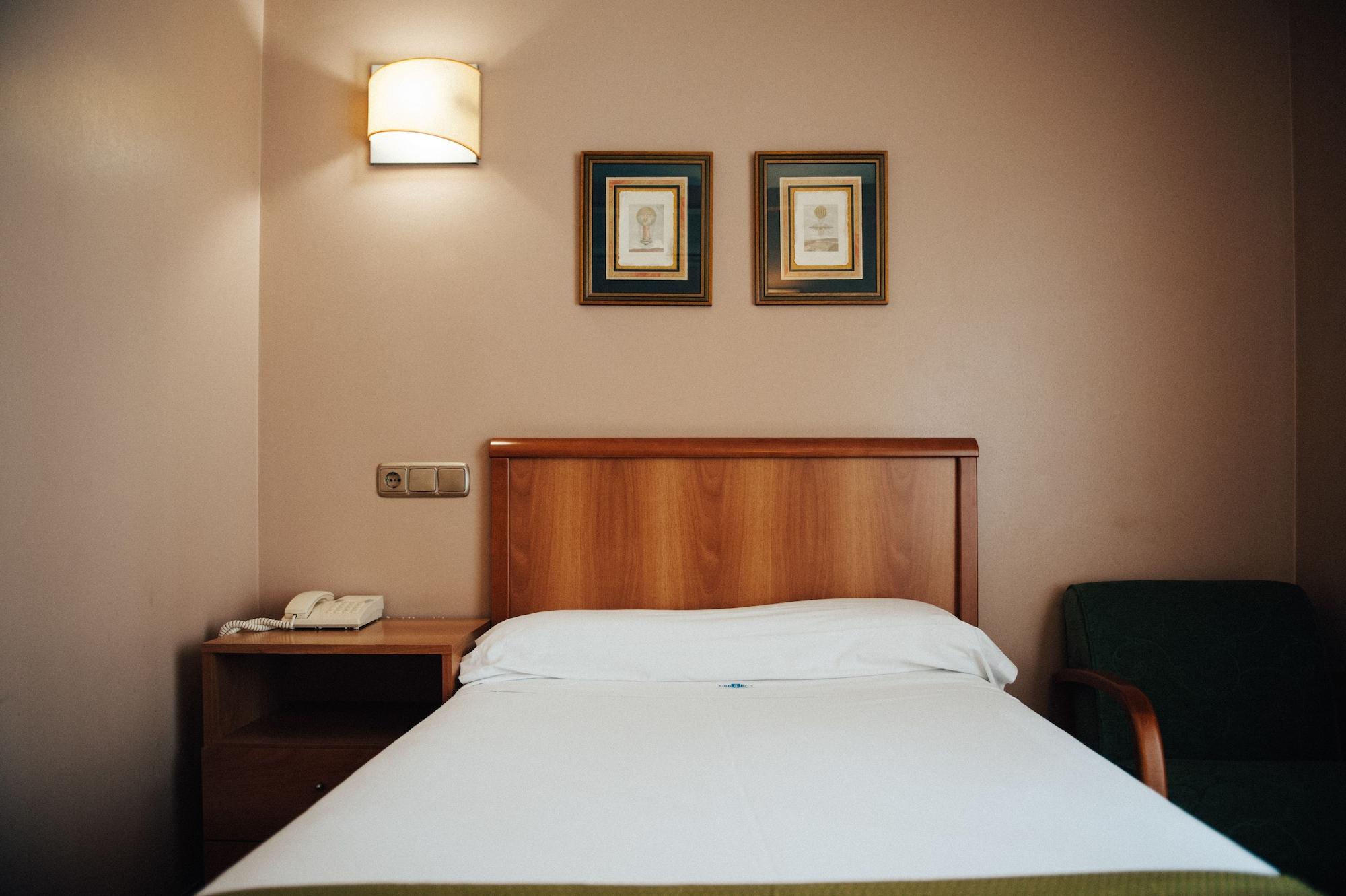 Hotel Carreno اوفيدو المظهر الخارجي الصورة