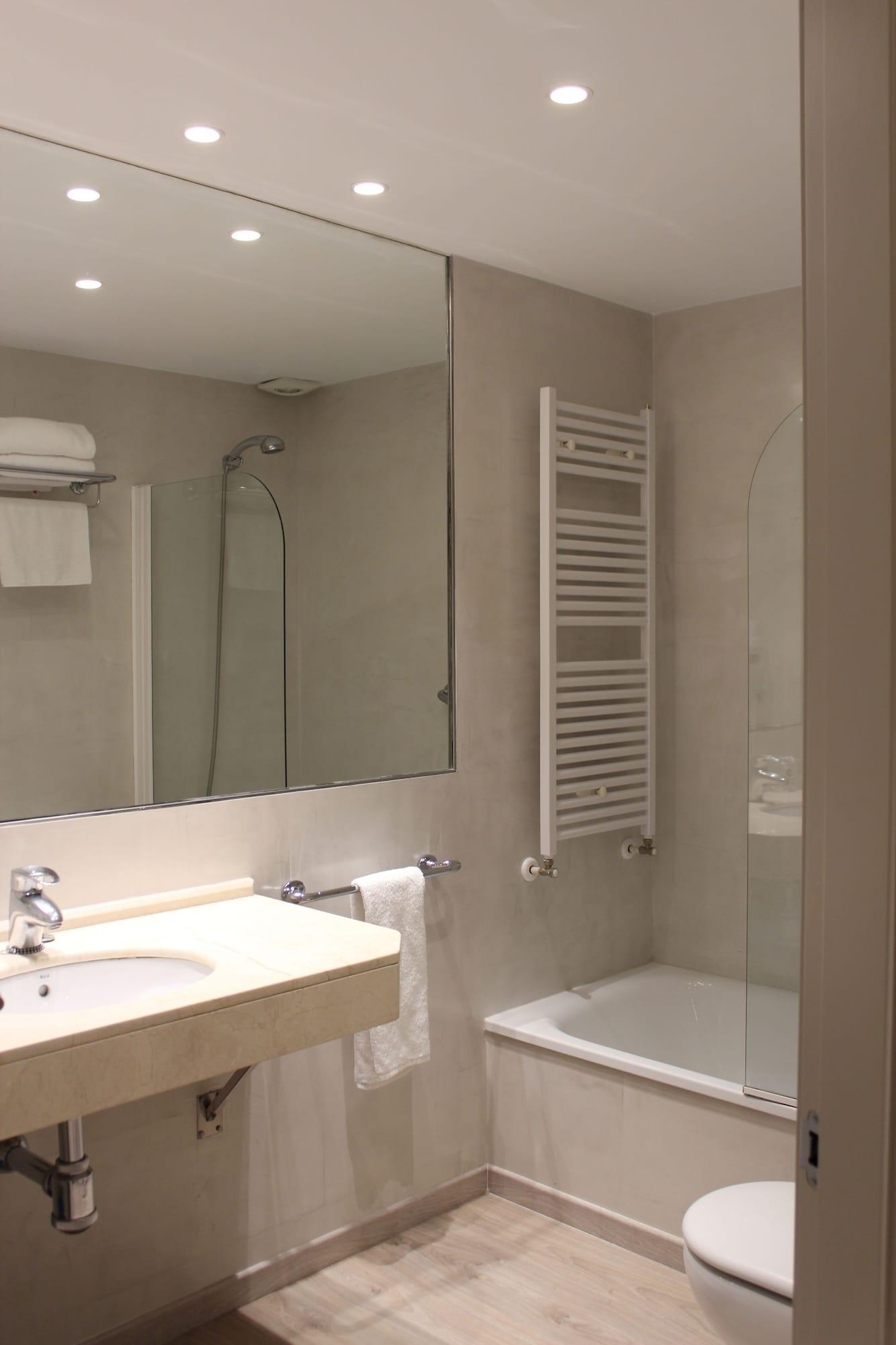 Hotel Carreno اوفيدو المظهر الخارجي الصورة