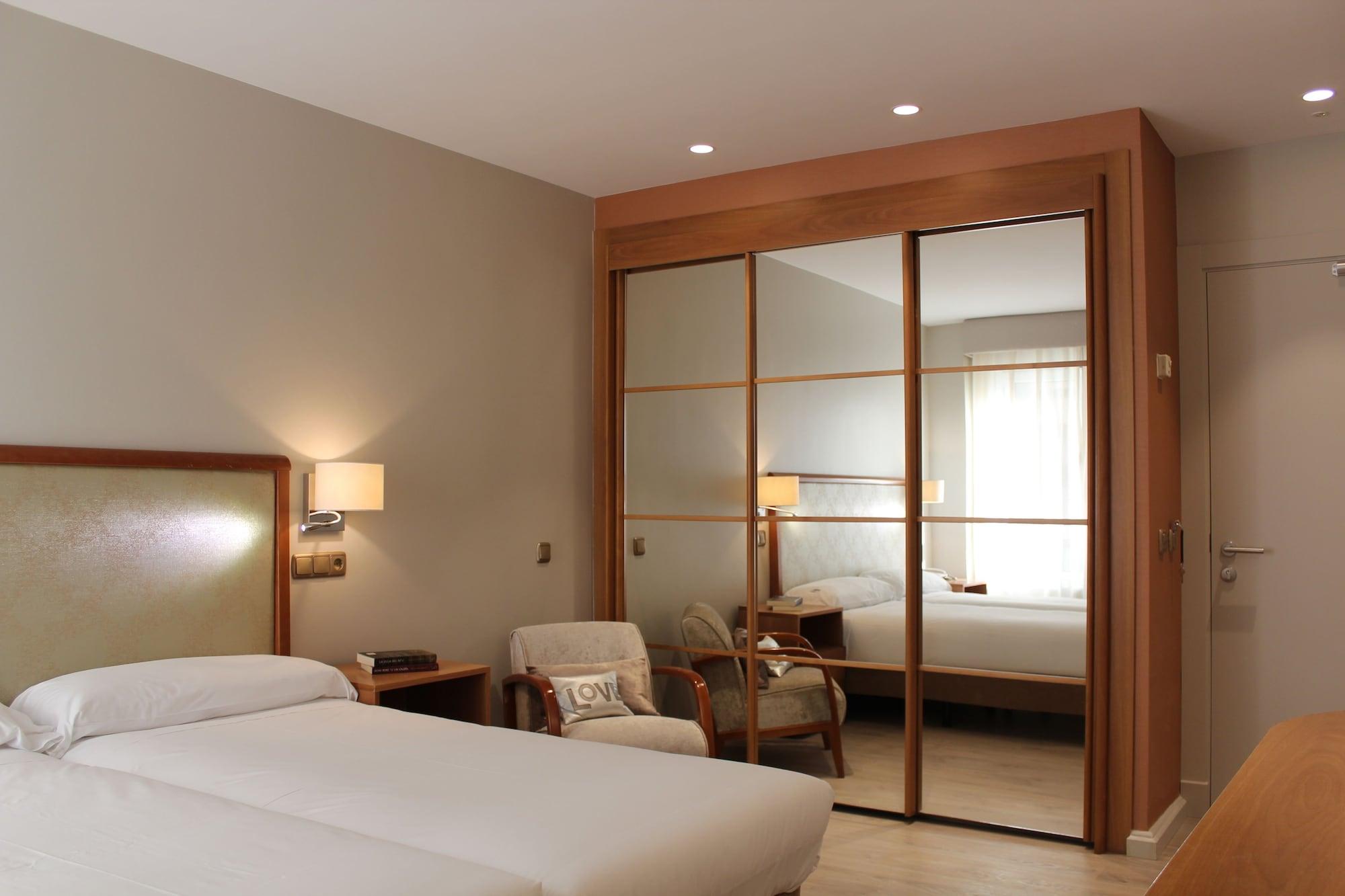 Hotel Carreno اوفيدو المظهر الخارجي الصورة