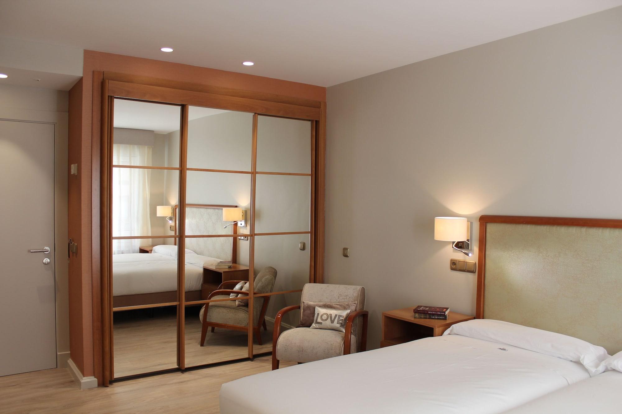 Hotel Carreno اوفيدو المظهر الخارجي الصورة