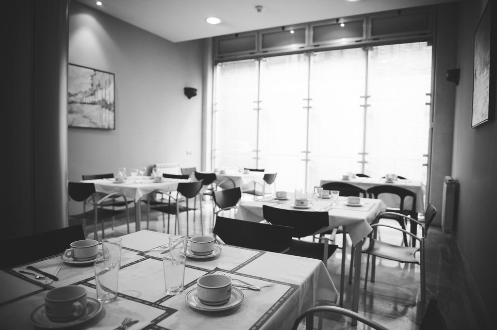 Hotel Carreno اوفيدو المظهر الخارجي الصورة