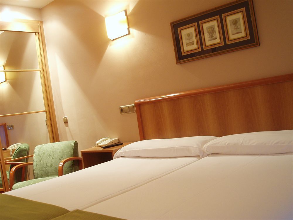 Hotel Carreno اوفيدو المظهر الخارجي الصورة