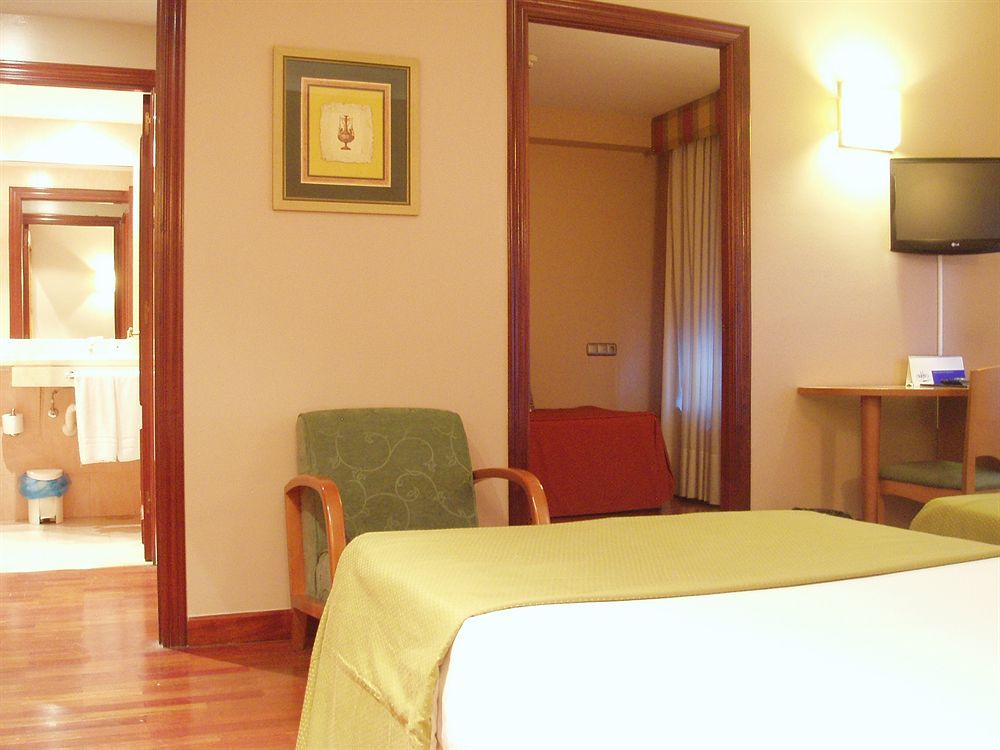 Hotel Carreno اوفيدو المظهر الخارجي الصورة