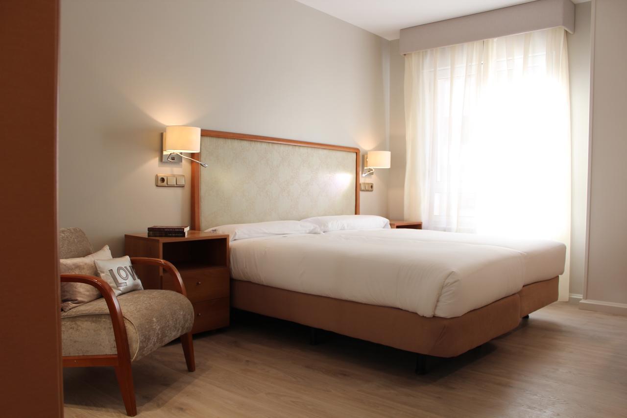 Hotel Carreno اوفيدو المظهر الخارجي الصورة