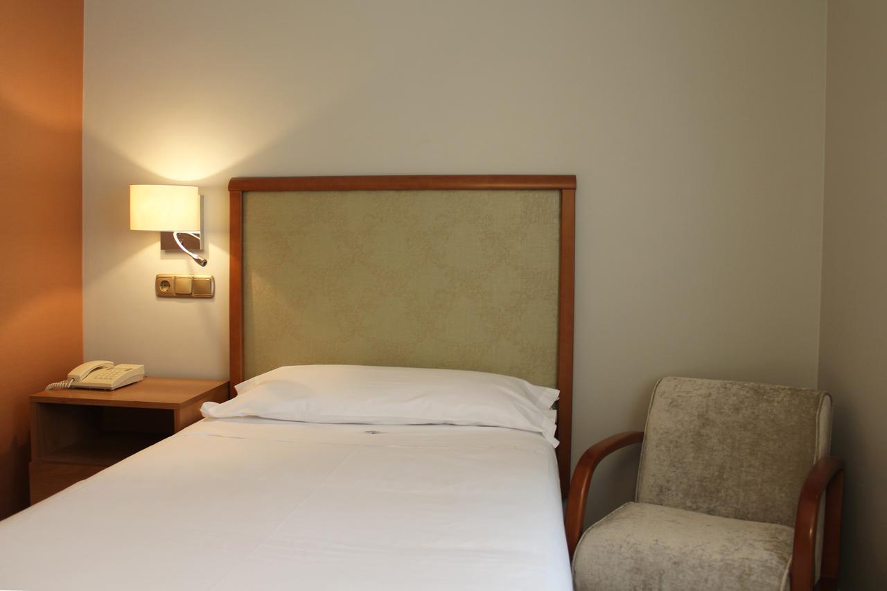 Hotel Carreno اوفيدو المظهر الخارجي الصورة